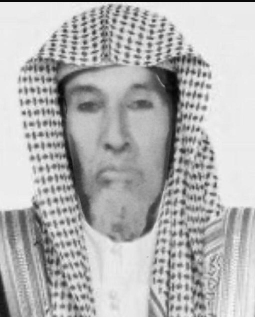 عقلا ← حميد ← هزيم ← غالب ← مرسال ← بلهان ← جخيدب ← سمحان ← ضويحي ← مختار ← قريش